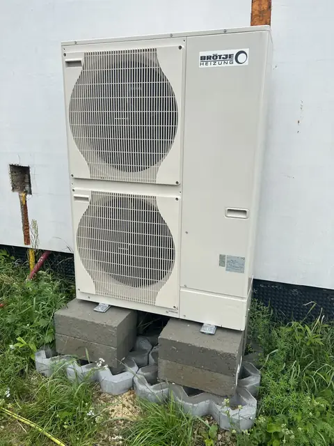 Heat pump outdoor unit