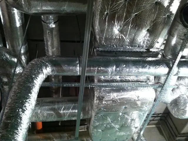 Insulated ventilation ducts